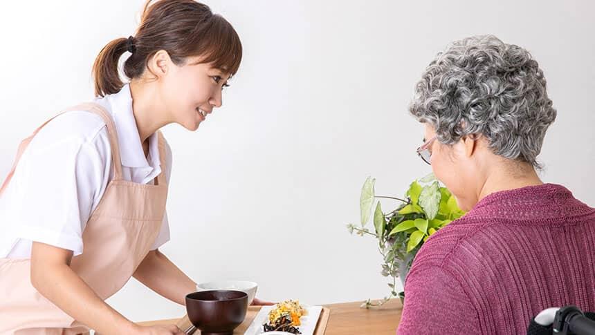 食事の配膳